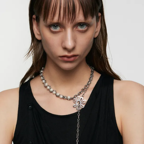 AntiWar Flower Pearl Necklace Blackheadshop Necklaces AntiWar Flower Pearl Necklace Blackheadshop Necklaces