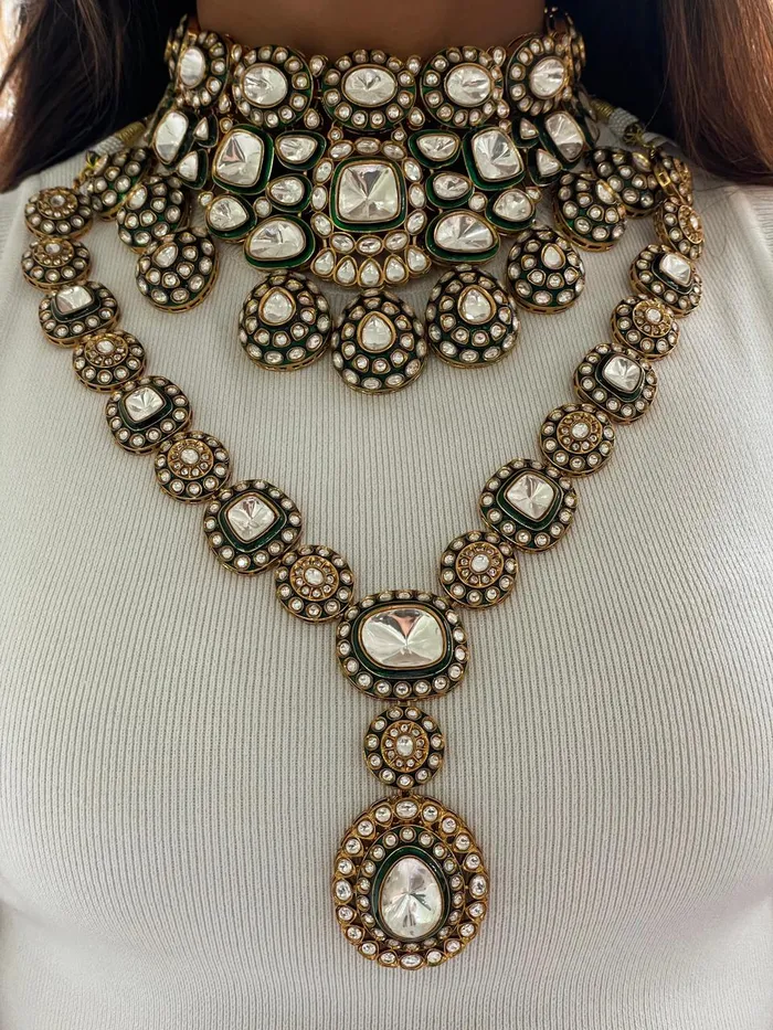 Necklaces PRERTO ECOMMERCE PRIVATE LIMITED Maharani Sara Polki Kundan Emerald Necklace Set Long Polki Statement Floral Necklace Set 2Necklace 2Earrings 2Maang Tikka Necklaces PRERTO ECOMMERCE PRIVATE LIMITED Maharani Sara Polki Kundan Emerald Necklace Set Long Polki Statement Floral Necklace Set 2Necklace 2Earrings 2Maang Tikka