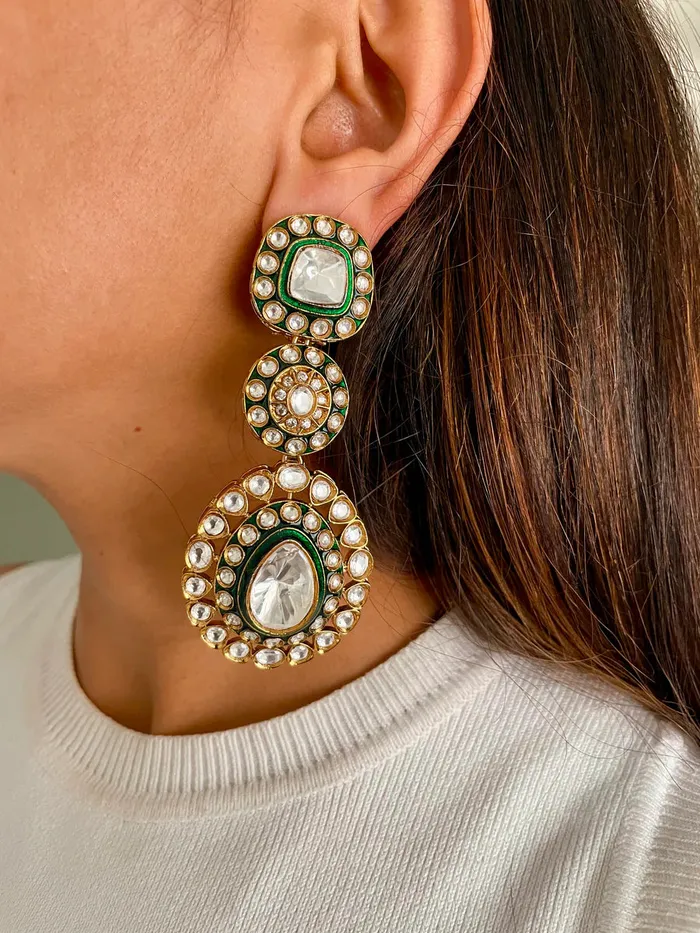 Necklaces PRERTO ECOMMERCE PRIVATE LIMITED Maharani Sara Polki Kundan Emerald Necklace Set Long Polki Statement Floral Necklace Set 2Necklace 2Earrings 2Maang Tikka