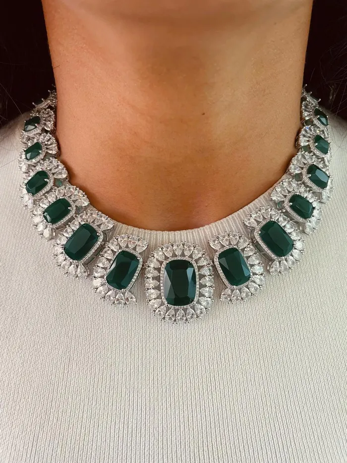 PRERTO ECOMMERCE PRIVATE LIMITED Emerald Sol Necklace Set Necklaces