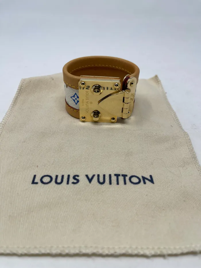 Louis Vuitton Monogram Leather Bracelet Louis Vuitton Bracelets Louis Vuitton Monogram Leather Bracelet Louis Vuitton Bracelets