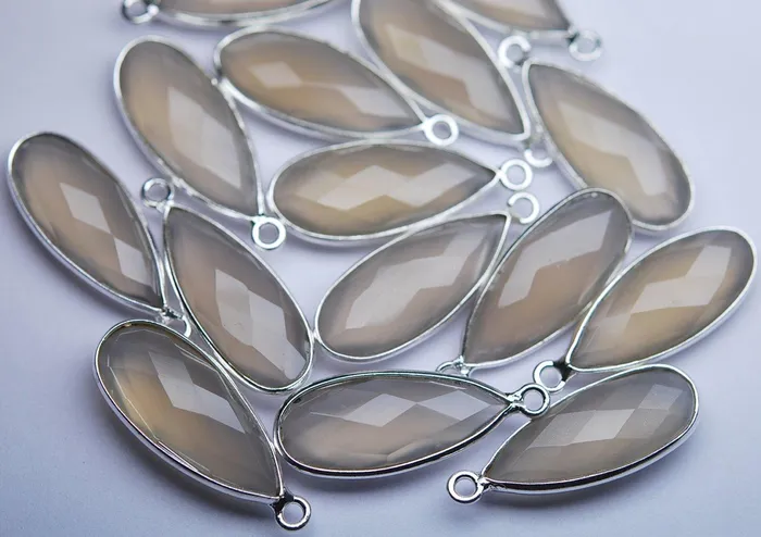 Necklaces Beads Supplies USA 925 Sterling SilverGrey Chalcedony Faceted Pear Shape Pendant 5 Pieces Of 23mm Necklaces Beads Supplies USA 925 Sterling SilverGrey Chalcedony Faceted Pear Shape Pendant 5 Pieces Of 23mm